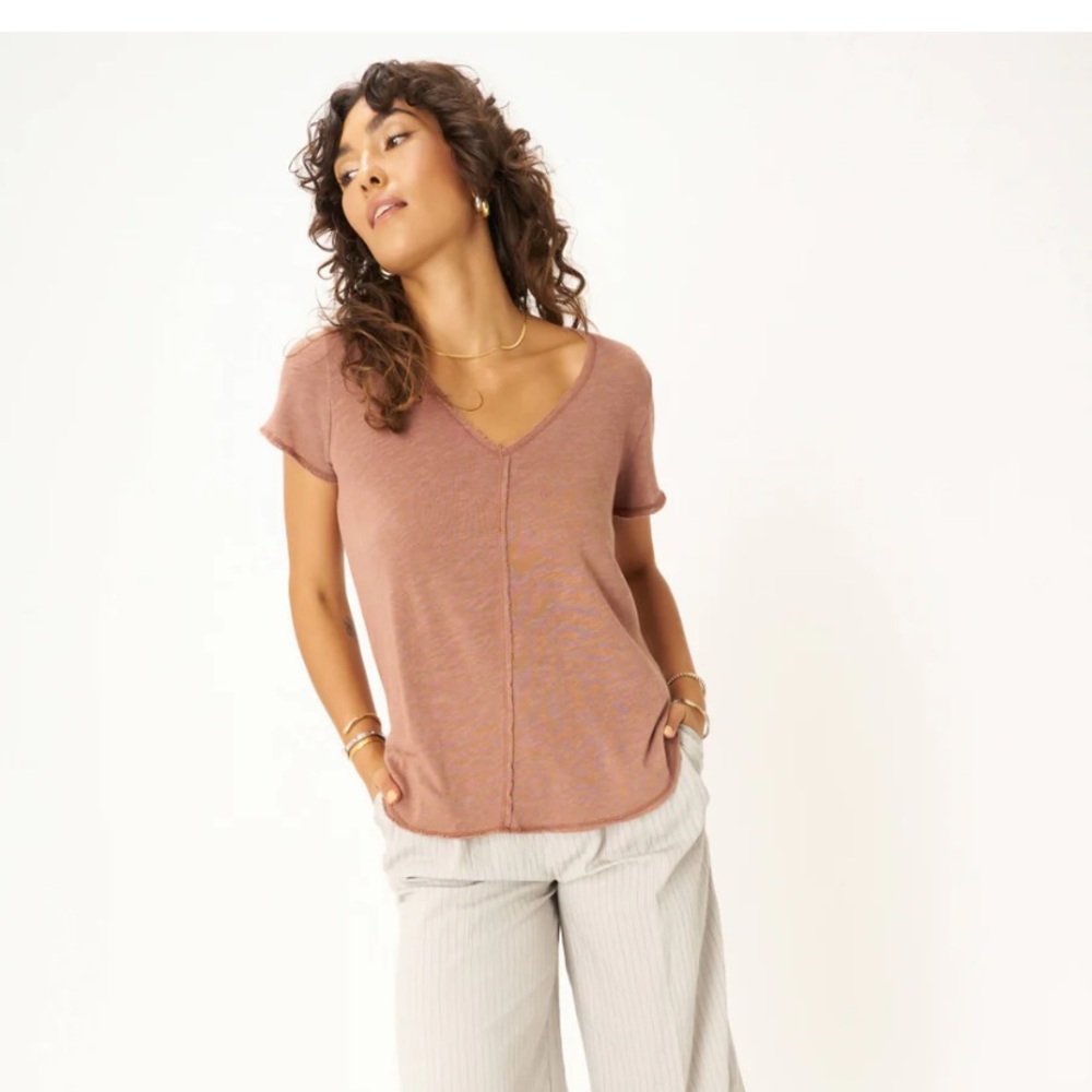 WOMENS PROJECT SOCIAL T